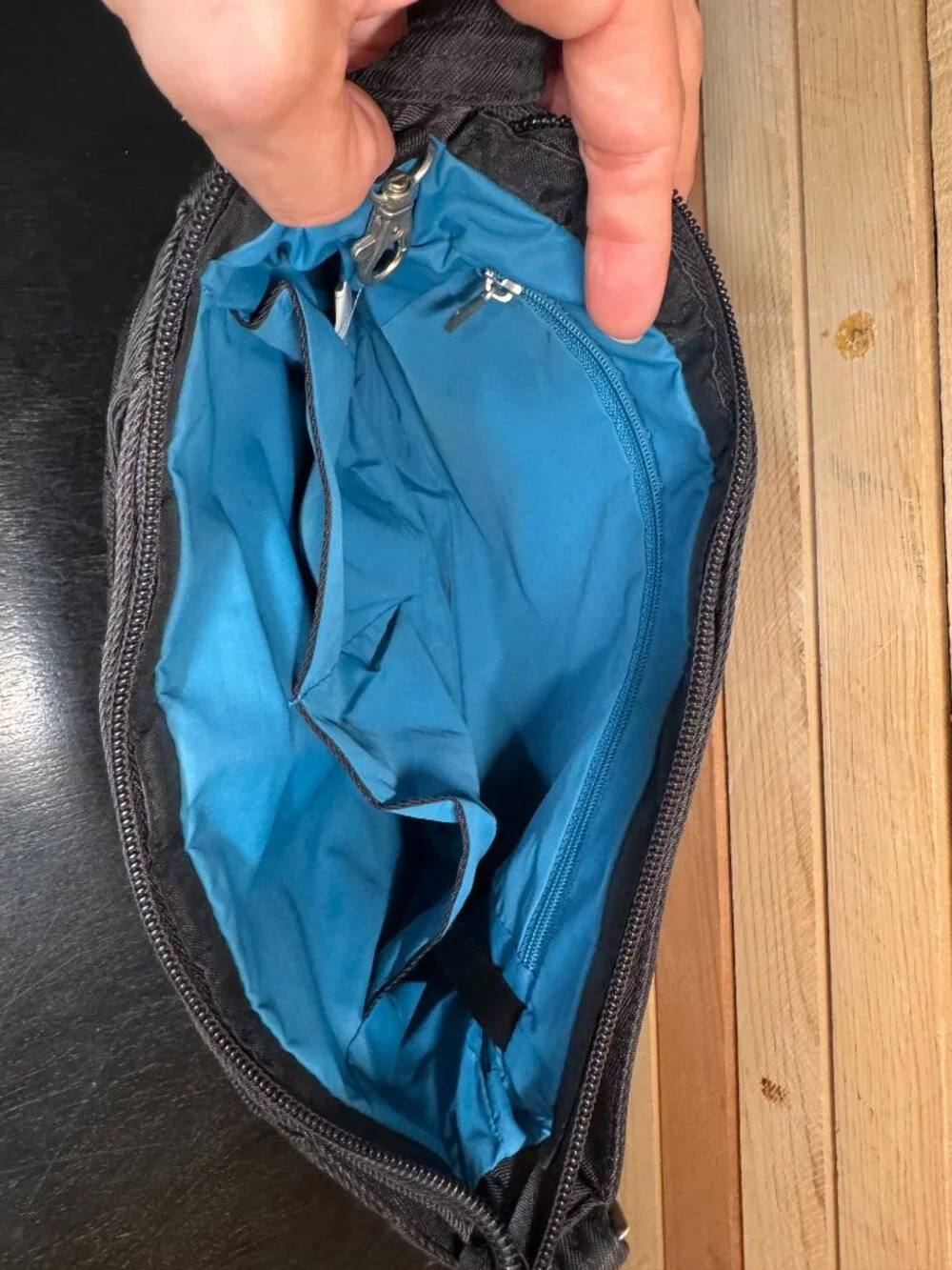 Travelon Anti-Theft Crossbody